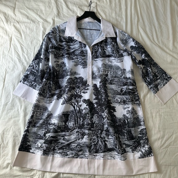 Chic Monochrome Women's Robe - Picture 6 of 11